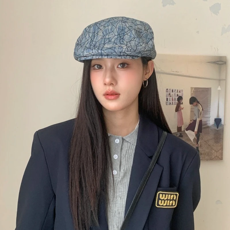A Korean-style Washed-out Denim Forward Hat for Women, A Versatile Baseball Cap Worn Upside Down with A Painter's Hat