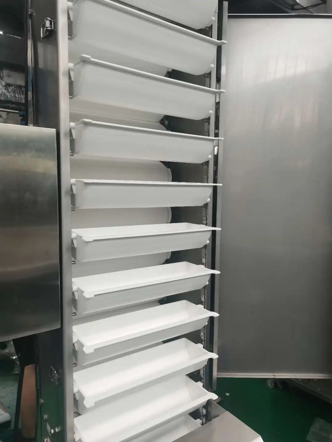 Food Grade Conveyor Automatic 304 Stainless Steel Vertical Z Type Bucket Elevator