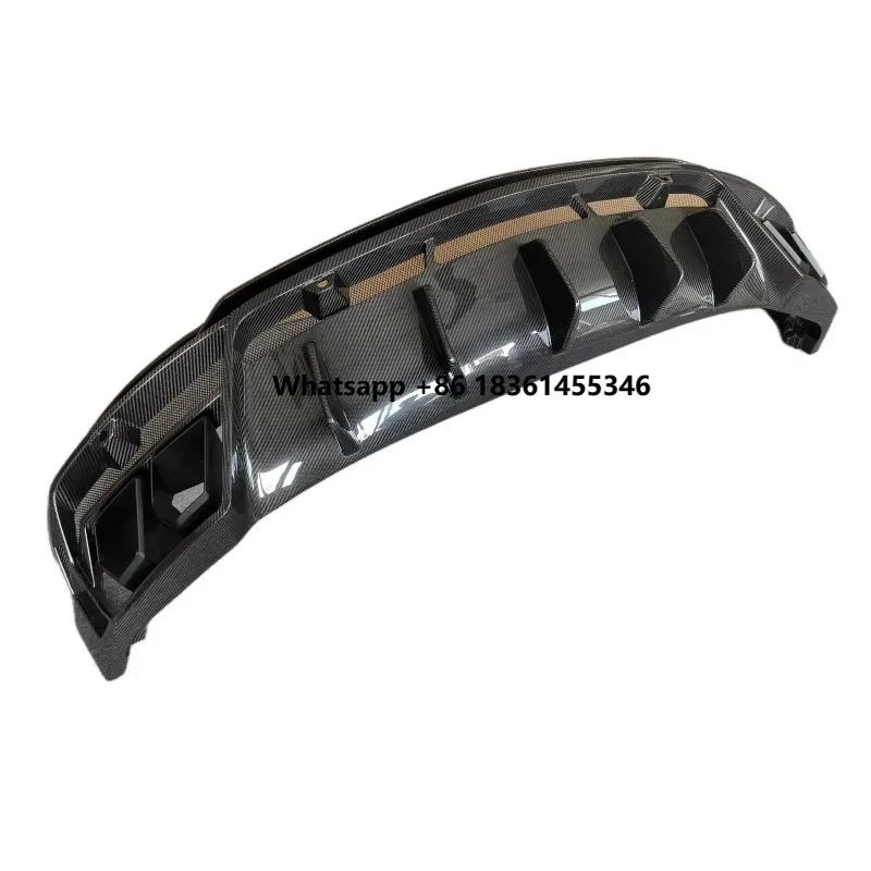 

Комплект обвеса из настоящего карбона для нового заднего диффузора-бампера из высококачественного материала