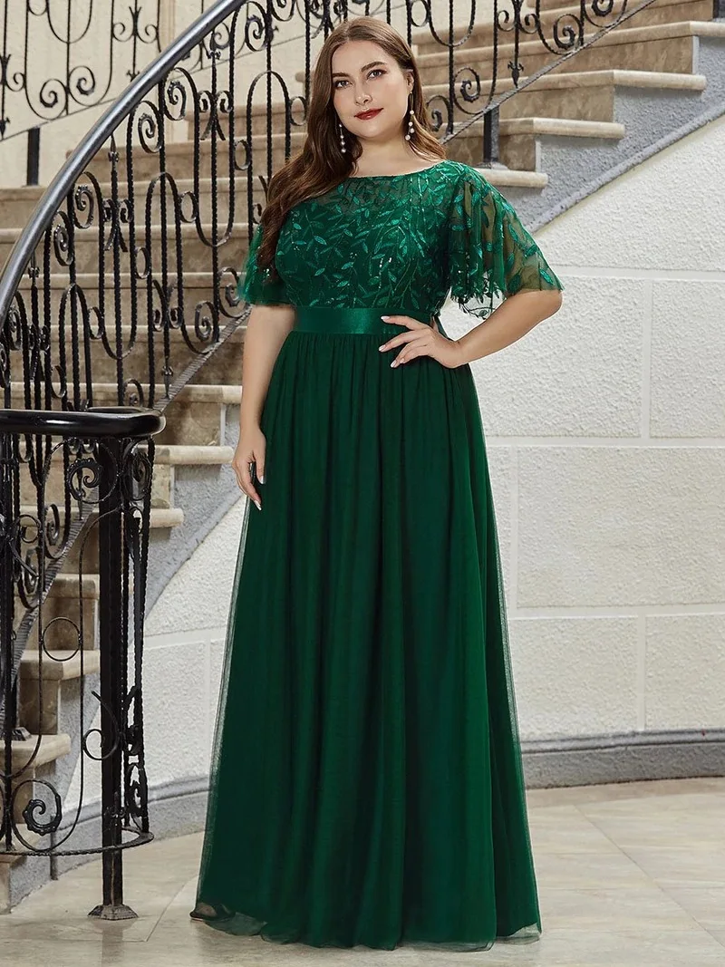 Übergröße Burgunderrotes Tüll-Maxikleid für Damen mit Blumenstickerei, Flatternden Kurzen Ärmeln und Gürtel an der Taille für Hochzeit, Abendveranstaltungen und Brautjungfern – Detail 2
