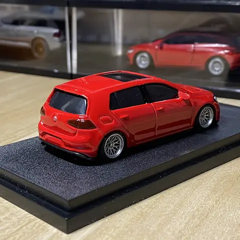 Gjutning 1:64 Skala Volkswagen Golf Gti Simulering Legering Statisk Bilmodell Heminredning Metall Smycken 8 best sales VW Polo GTI-leksak - №7