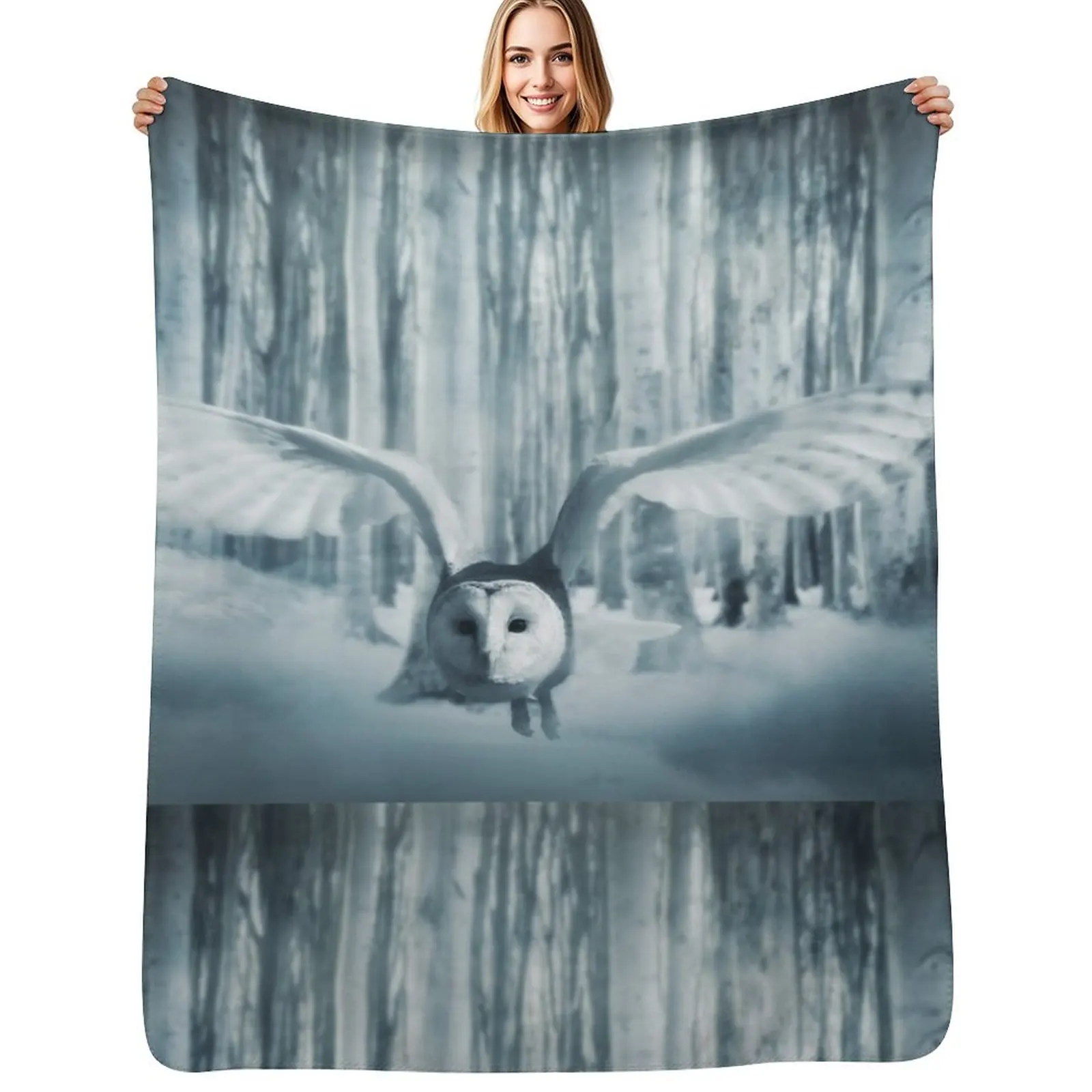 

Snowy Owl In Flight Throw Blanket Warm Plush Fuzzy Blanket for Living Room