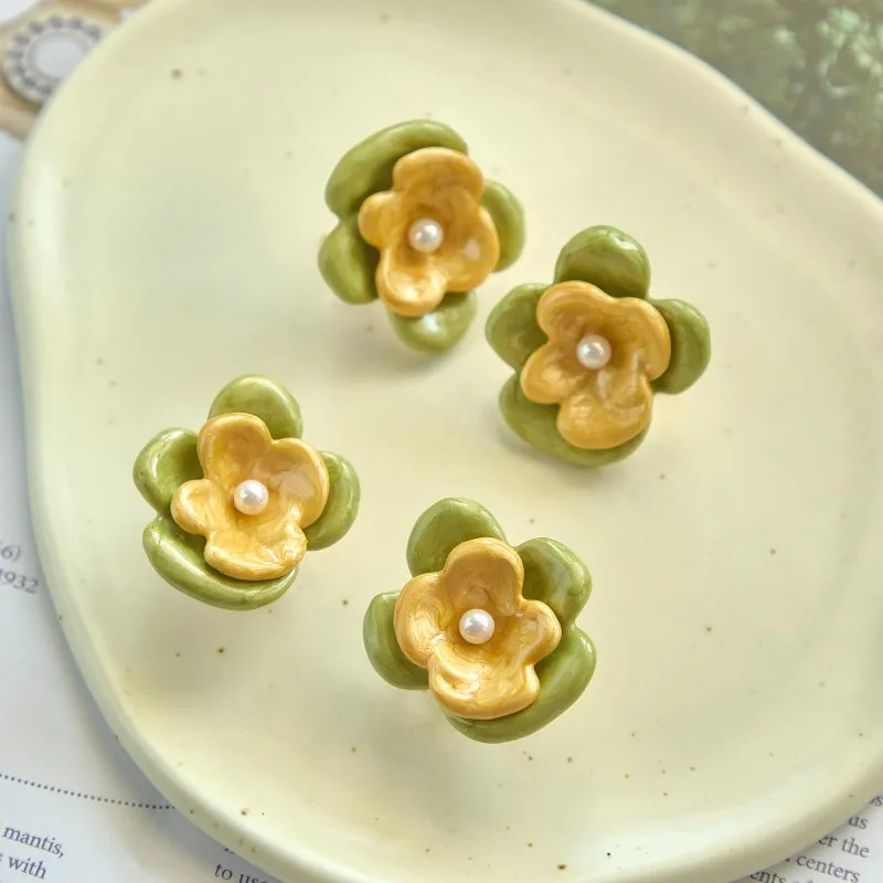 

Spring Summer Vacation Style Retro Forest Irregular Flowers Pearly Sense Enamel Pearl Contrast Yellow Green Flower Stud Earrings