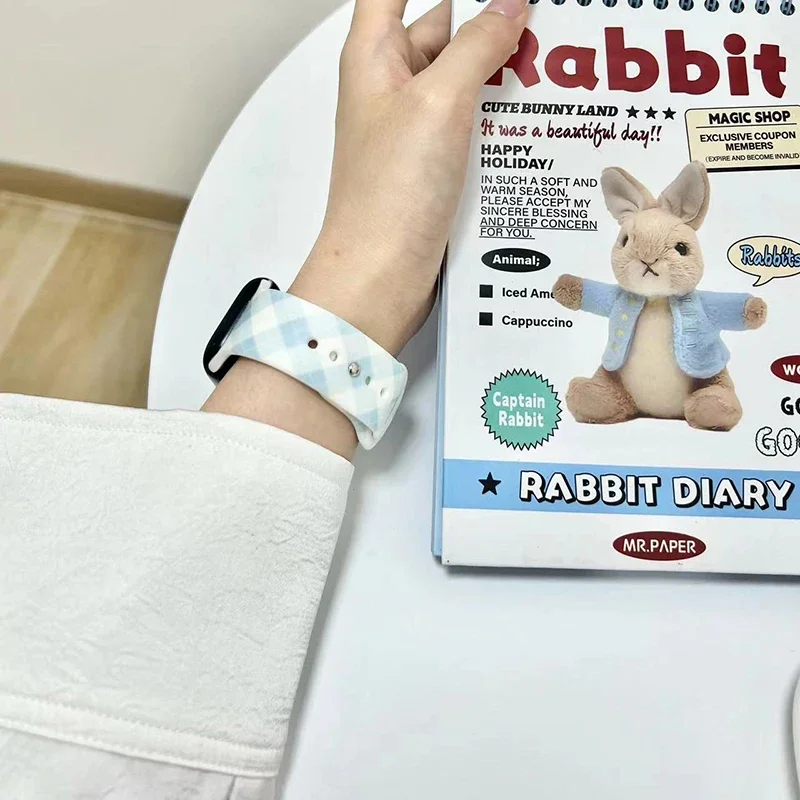 Ремешок силиконовый в клетку для Apple Watch Series 7 Correa 45 мм 41 49, женский спортивный браслет для Iwatch 9 8 6 SE 5 4 38 мм 40 мм 42 44