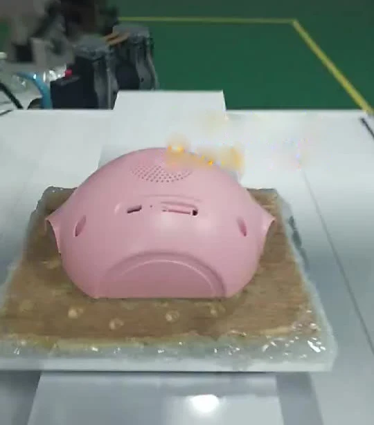 Immagine 7: Macchina Automatica per l'Inserimento di Dadi in Rame per Giocattoli in Plastica
