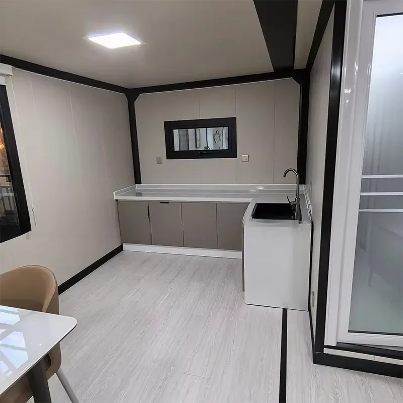 High Quality Customized 30 ft 40ft American Prefab Expandable Foldable House Tiny Home 20ft Container House With 2 3 4 Bedrooms