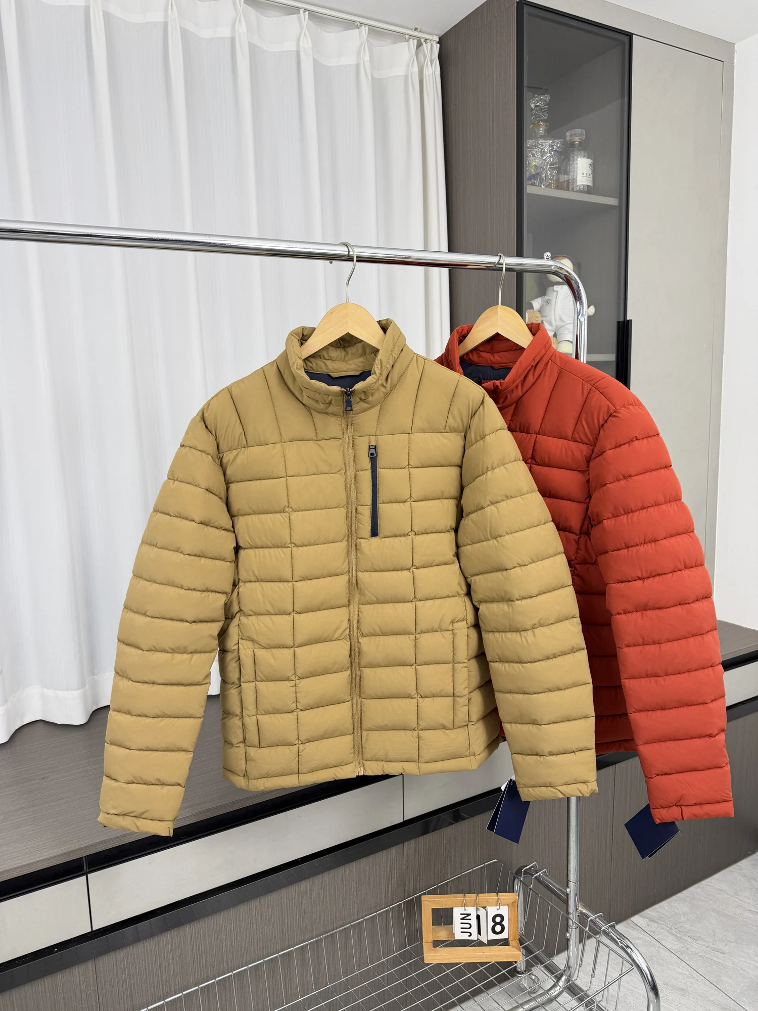 

Легкая уличная хлопковая куртка для мужчин, зимняя, теплая, ветрозащитная, с воротником-стойкой, подходит для пар, стильная, городская, на молнии...