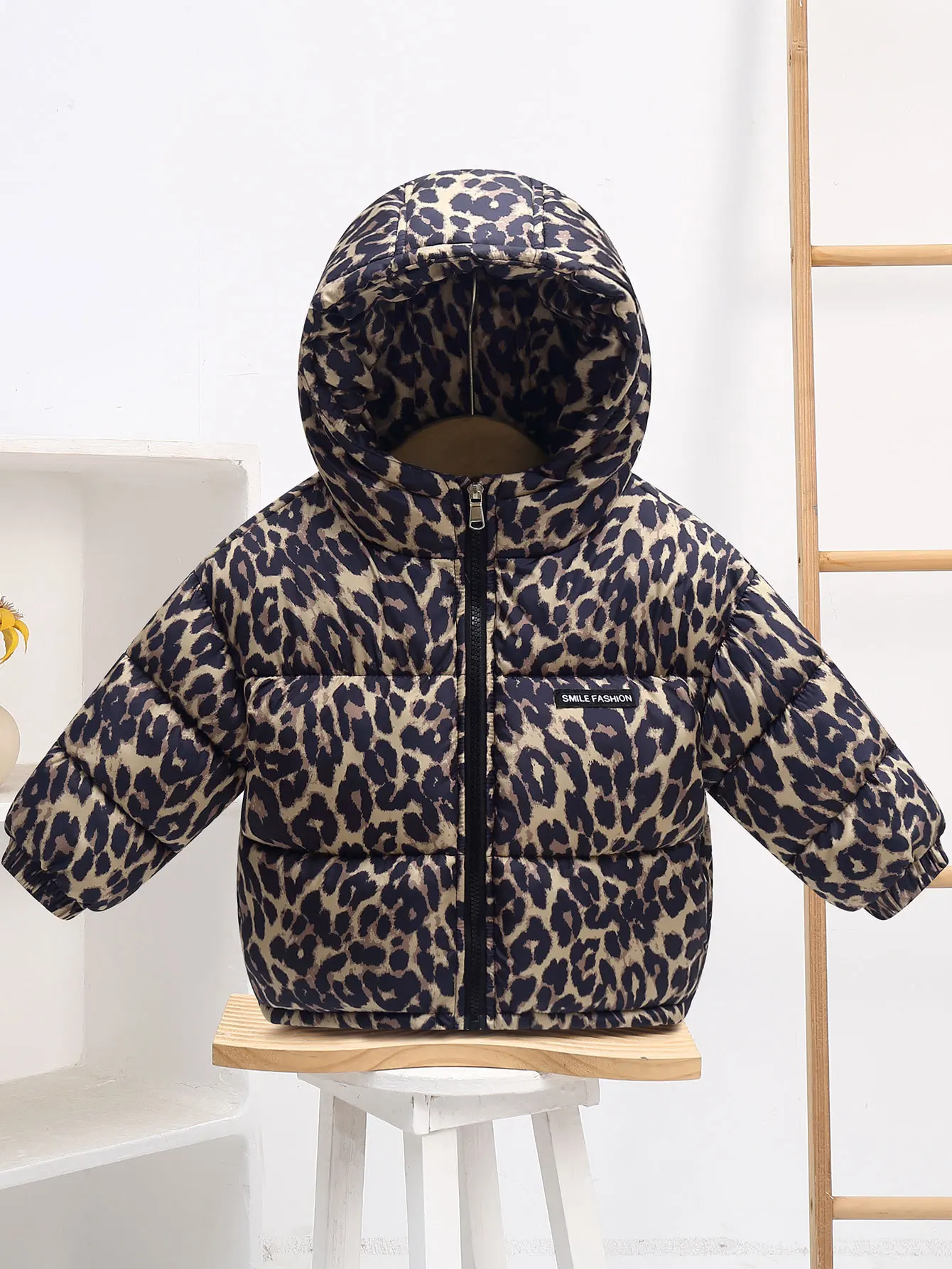 Kinder Daunenjacke mit Leopardenmuster und Kapuze 2026 Herbst Winter Baby Jungen Mädchen Lammwollfutter Dicke Warme Oberbekleidung Kinderkleidung – Detail 4