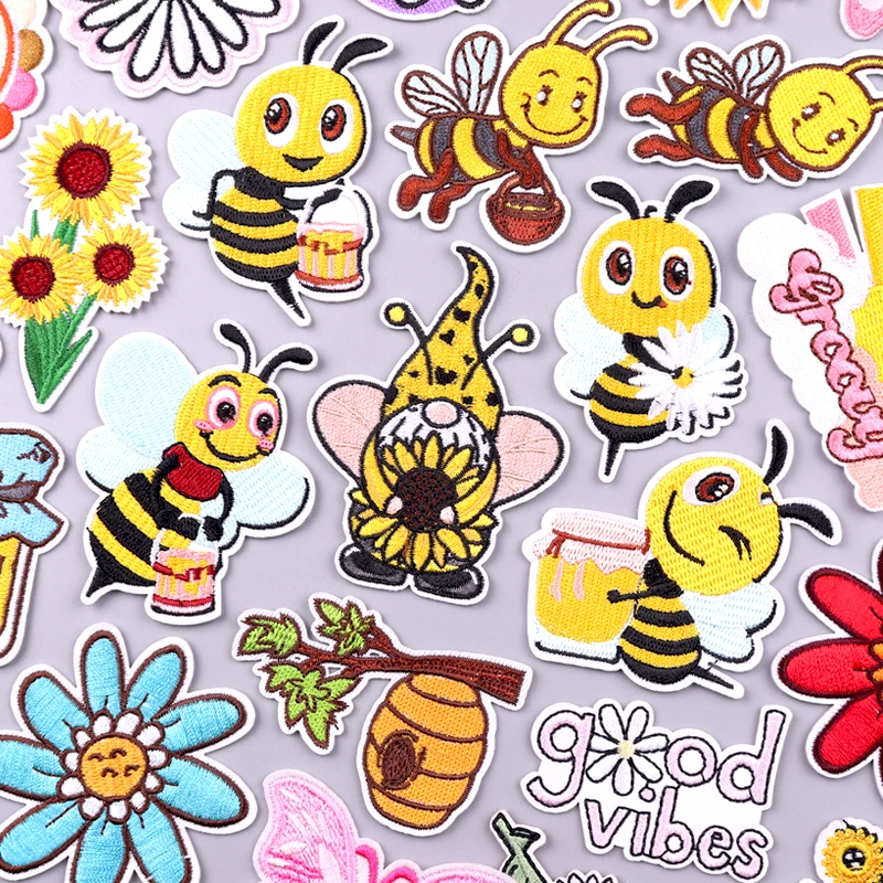 Bee Embroidery Patch Iron On Patches For Clothing Flower Embroidered Patches For Clothes Cartoon Fusible Patch Applique Stickers