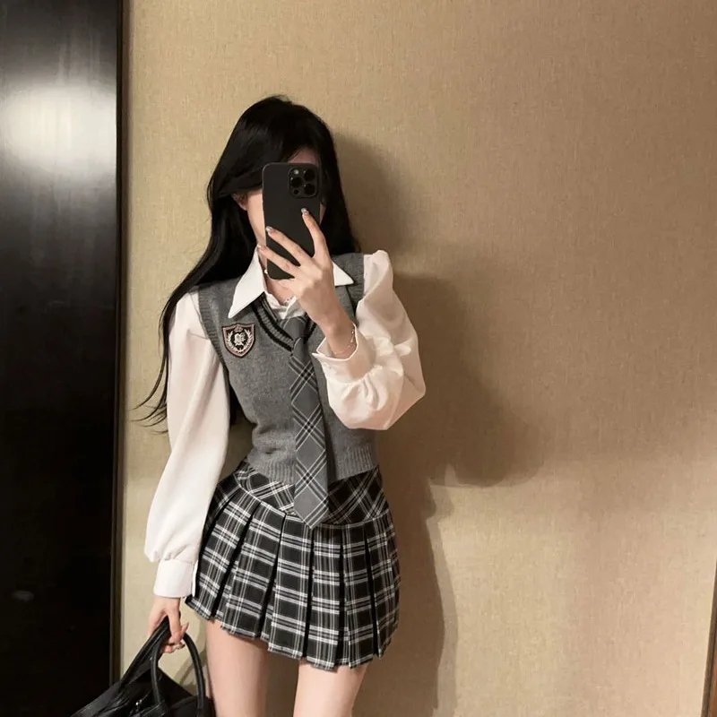 

Жилет Academy с вышивкой, топ с клетчатой юбкой и белой футболкой irt, женская модная осенне-зимняя одежда