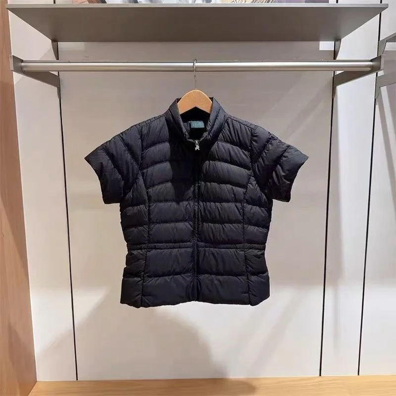 26 Autumn Winter Women Golf Padded Vest Stand  Thermal Sleeveless Jacket Lightweight Warm Outdoor Sports Casual Golf Waistcoat