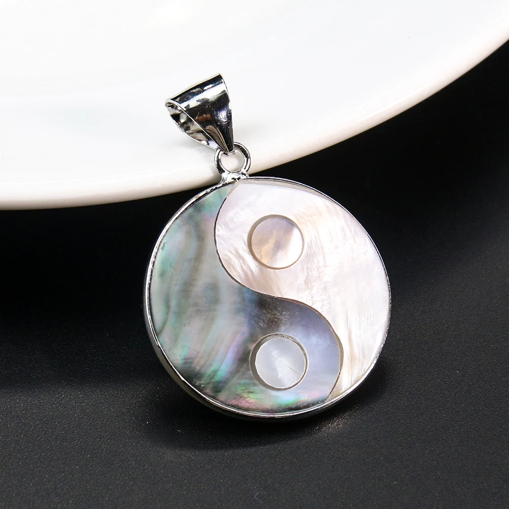 Yin Yang Pendant Necklace Handmade Seashell Craft Tai Chi Mother of Pearl Taoism Charms Amulet Jewelry DIY Craft Conch Shell