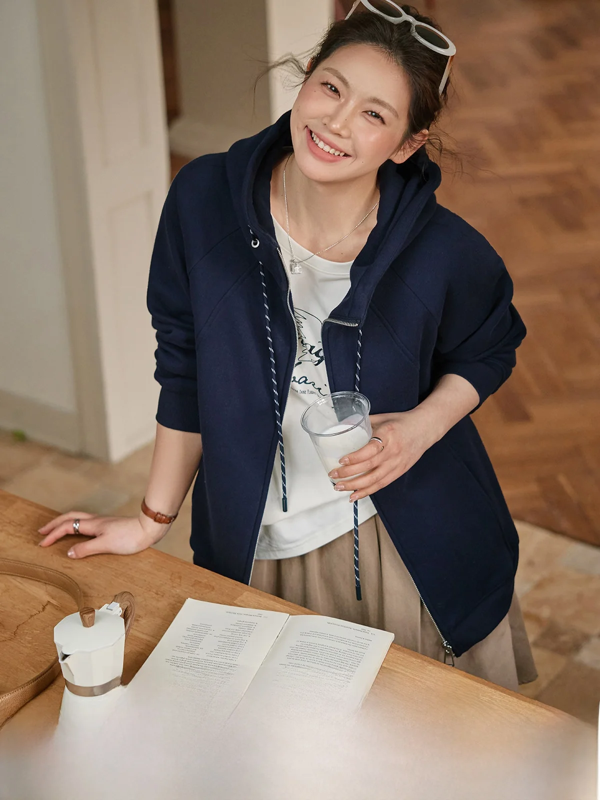 

Женская повседневная толстовка XLIDM большого размера с капюшоном, тонкая, весенняя, новая модель, с вставками на плечах, на молнии, цветная