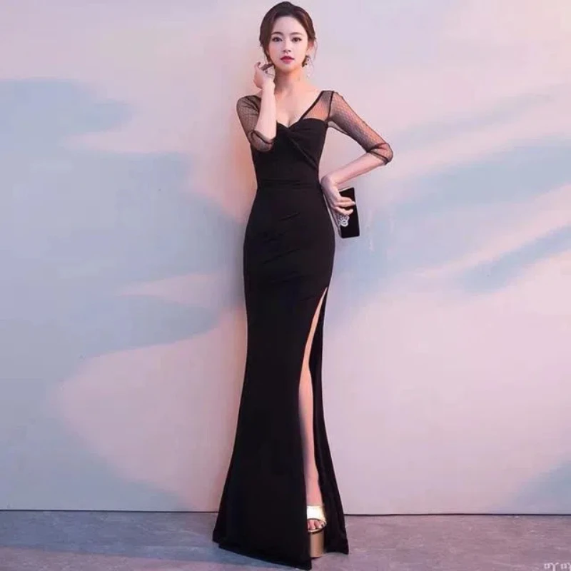 Evening Gown Women's Sexy Mesh Splicing Low Cut Slit Black Long Lace Fashion Solid Color Style Banquet Noble Host Dress Sexy