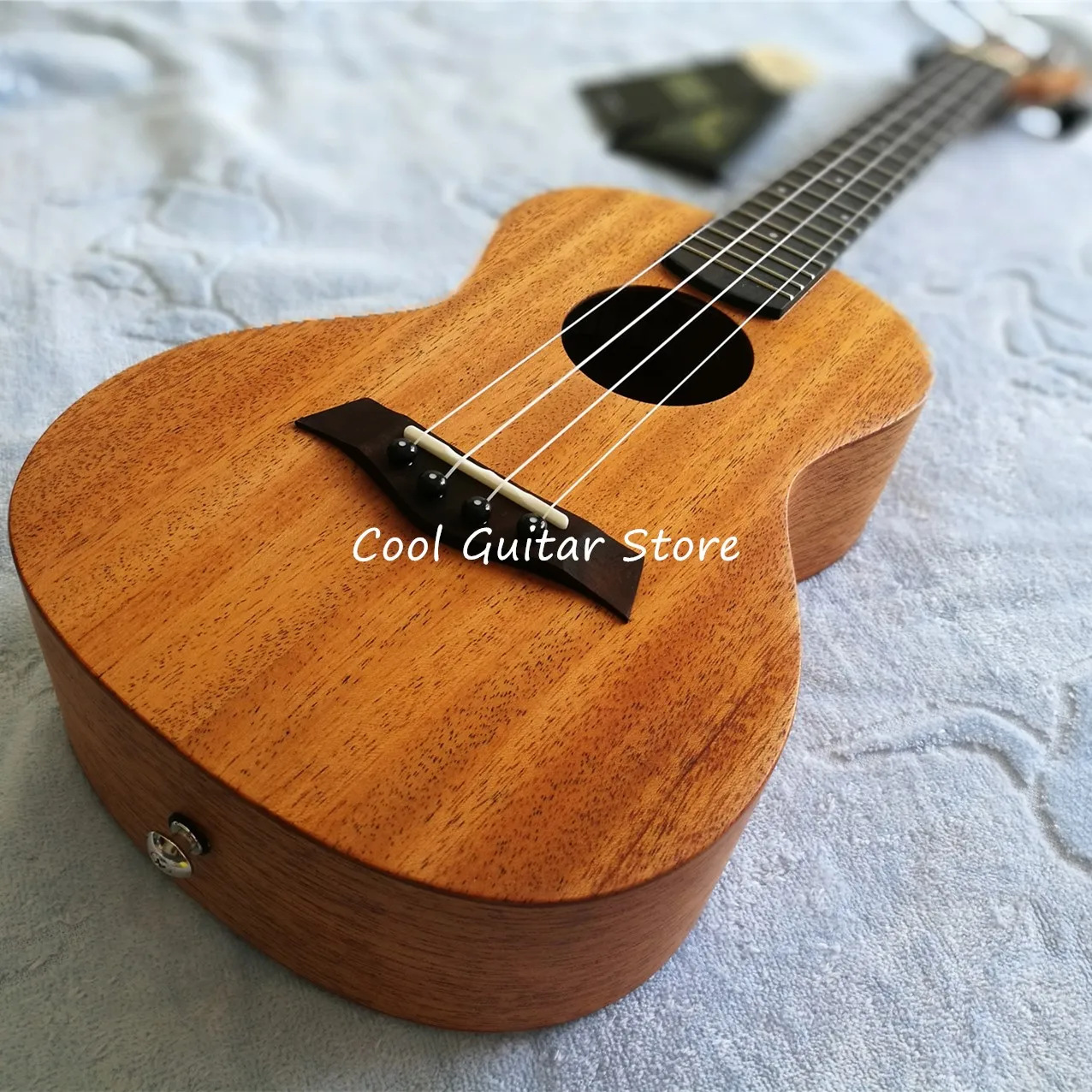 

Solid Top Wood Ukulele,Mini Acoustic Guitar, Child Tool,Matt Finish,Free Shipping