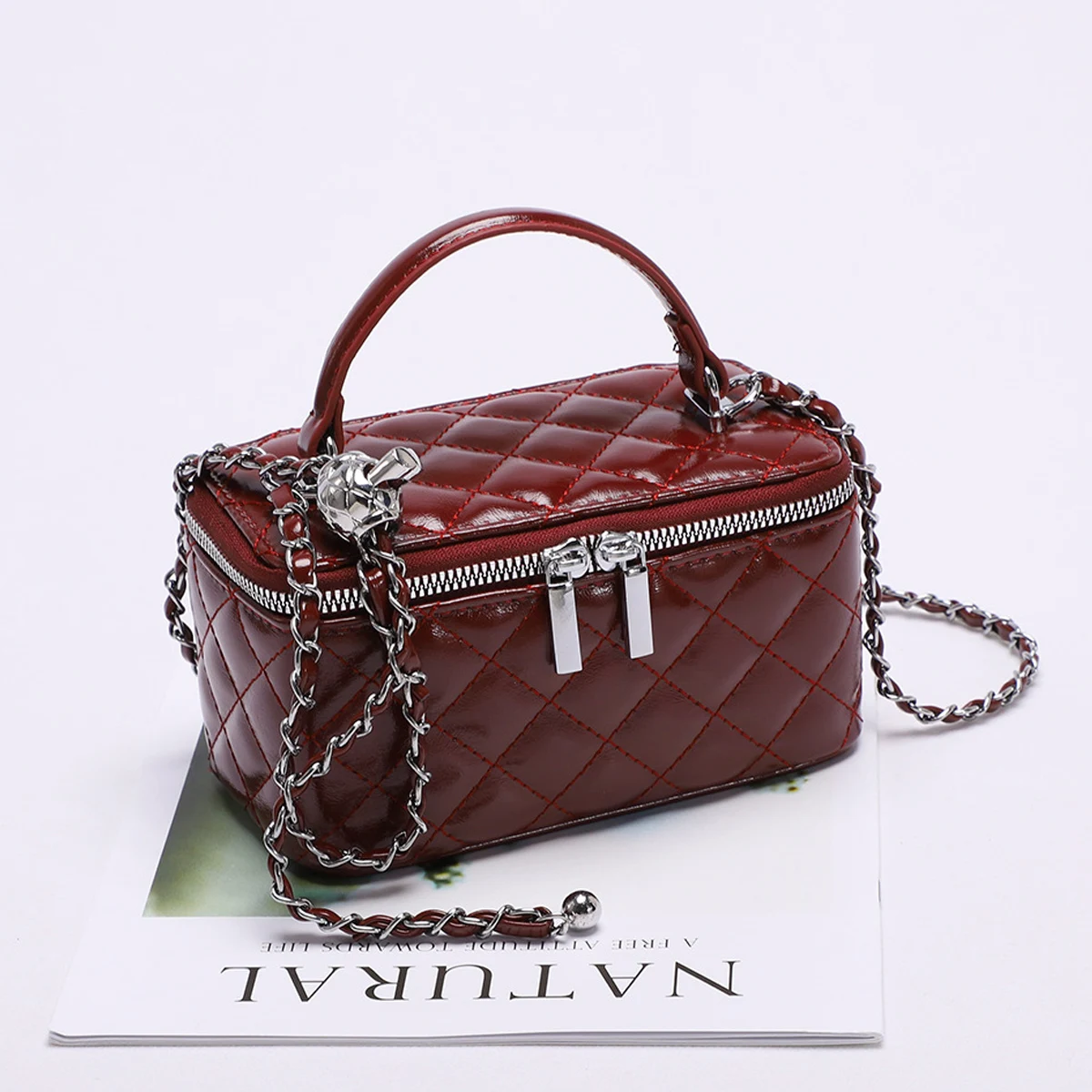 

Luxury Designer Chain Crossbody Bag for Women New Mini Party One Shoulder Bags Temperament Elegant Fashion Red Square Handbag