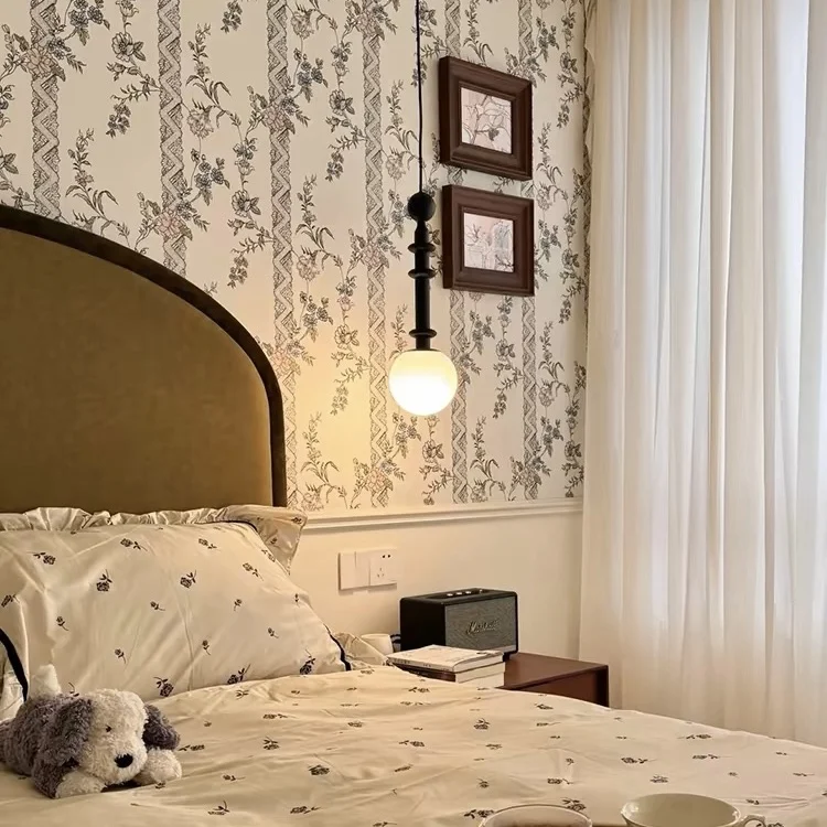 

French medieval bedside small chandelier retro wabi-sabi wind advanced sense light luxury American bedroom long line bar