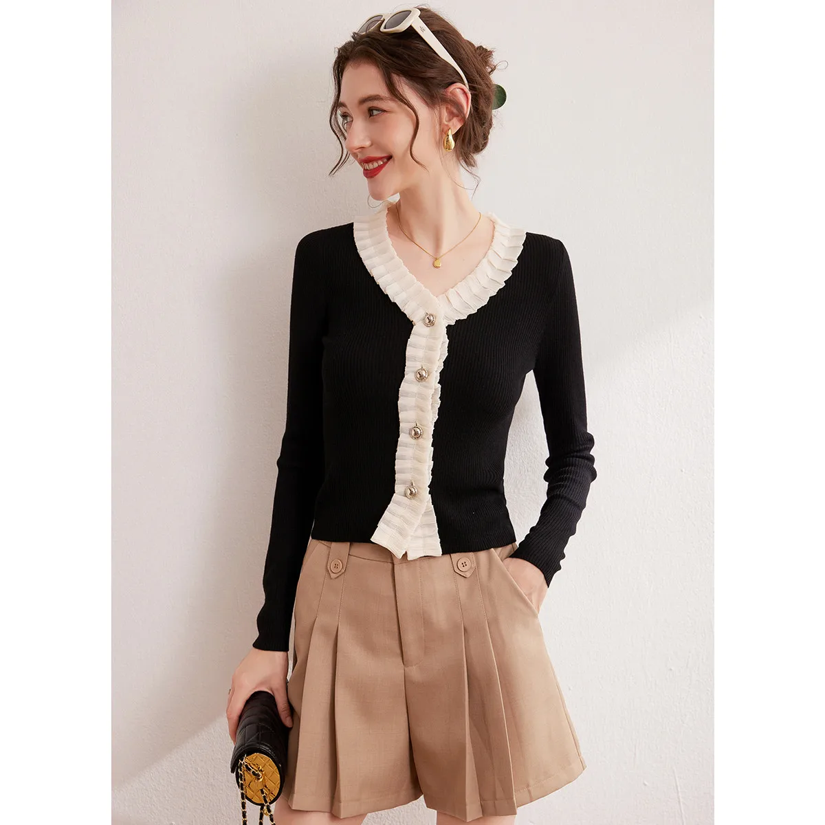 LOUIS YAO New Two-tone Splicing V-neck Pullovers 2025 Autumn New Cardigan Slim Fit Slightly Elastic Women's Knitted Sweater