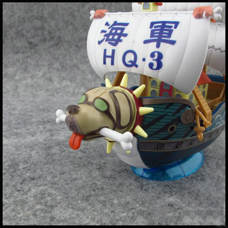 BANDAI-Kit de modèle de navire de guerre de Garp, jouets d'assemblage en plastique, figurine d'action, cadeau de collection de grands bateaux, anime en stock, une pièce