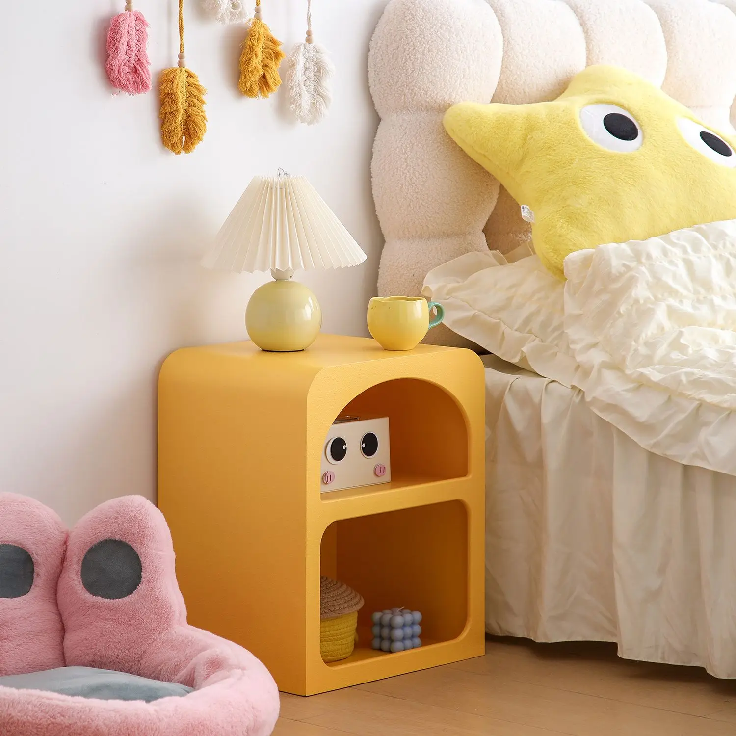 

MOMO Dopamine Nightstand Art Cave Simple Net Red Storage Storage Cabinet Children's Bedside Shelves Colorful Side Table