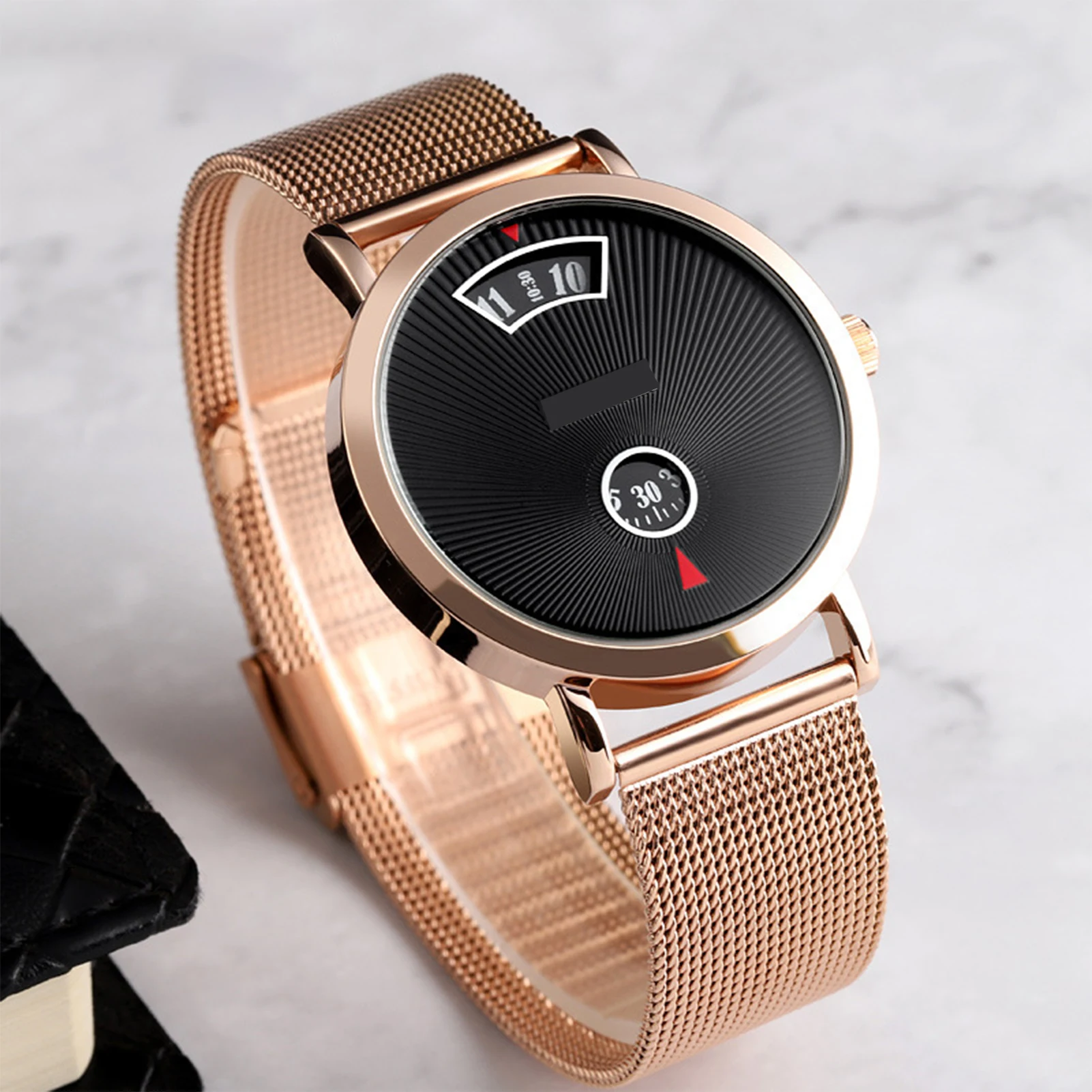 Modern Minimalist Quartz Watch Personalized Alloy Shell Chic Watch for All Kind of Business