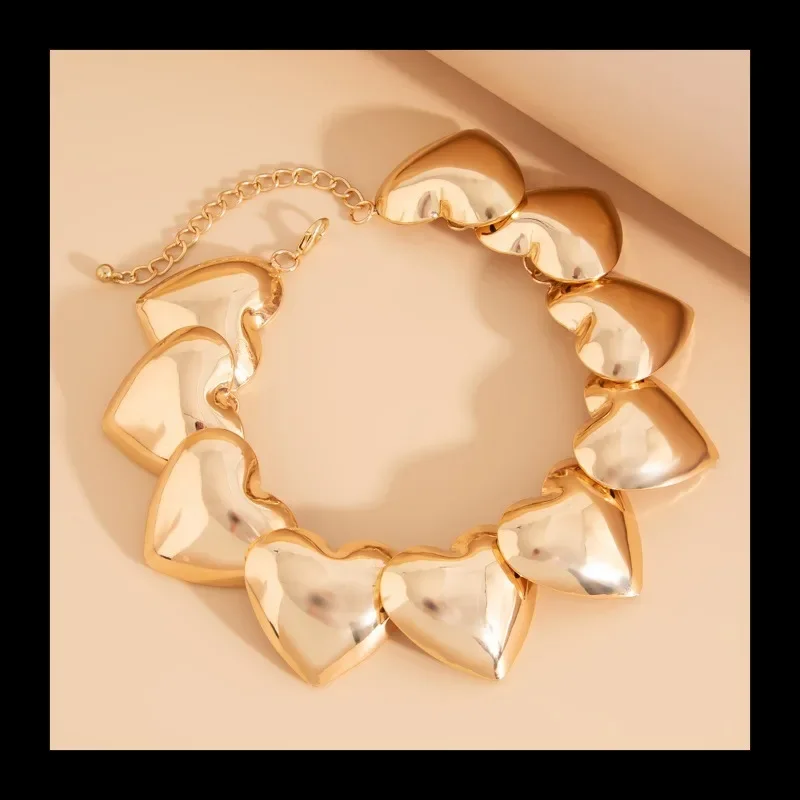 قلادة الربط على شكل قلب الخوخ البارد والناعم، شعور معدني فاسق جديد