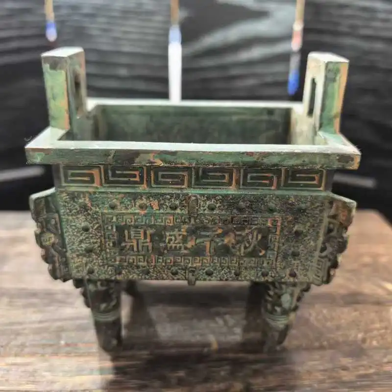 Copper incense burner, bronze altar, enduring for thousands of years, bronze square altar, copperware, Shengding Si Mu Weng Ding