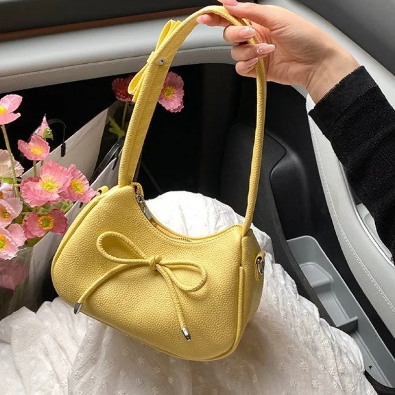 

Chic Boho Women Messenger Bag Fringed Leather Crossbody Purse Ladies Festival Handbag Artisan Crafted Unique