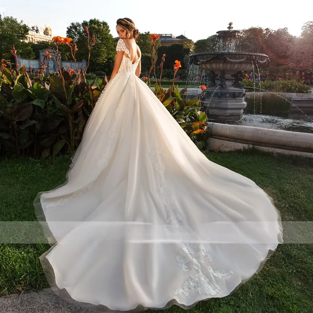 Customized  Line Lace Wedding Dresses Applique Short Sleeve Backless Bride Dress Cathedral Train Bridal Gown Plus Size