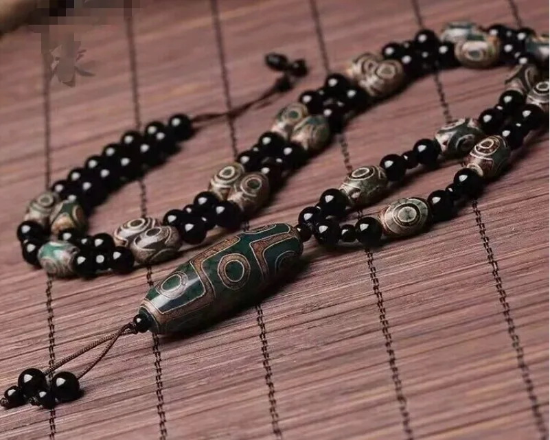 Tibetan Natural Old Patina Green Agate Dzi * 9 Eyes * Beads Necklace M3068