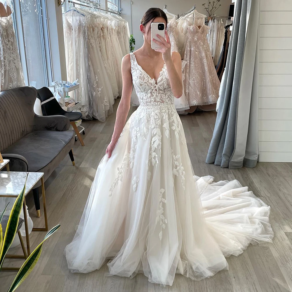 Robes de mariée élégantes pour femmes, col en V, ligne A, longue robe de mariée, appliques, train de balayage, sexy, 2023