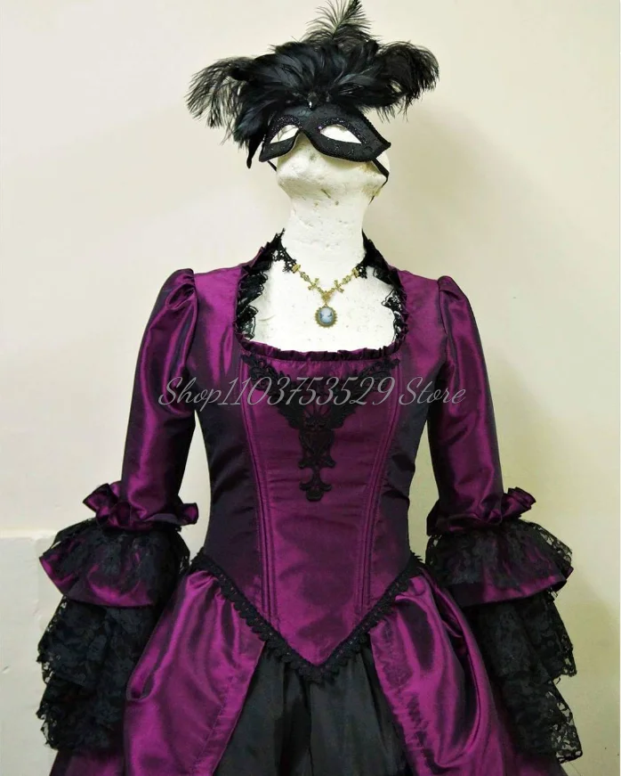 Medieval Vintage Purple Gothic Prom Dresses Elegant Square Neck Half Sleeve Lace Up Bodice Appliqued Tiered Lace Theatre Gowns