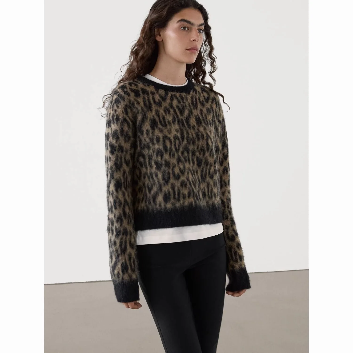 Spanish MD women's 2024 American retro brown leopard print round neck sweater knit top for autumn and winter