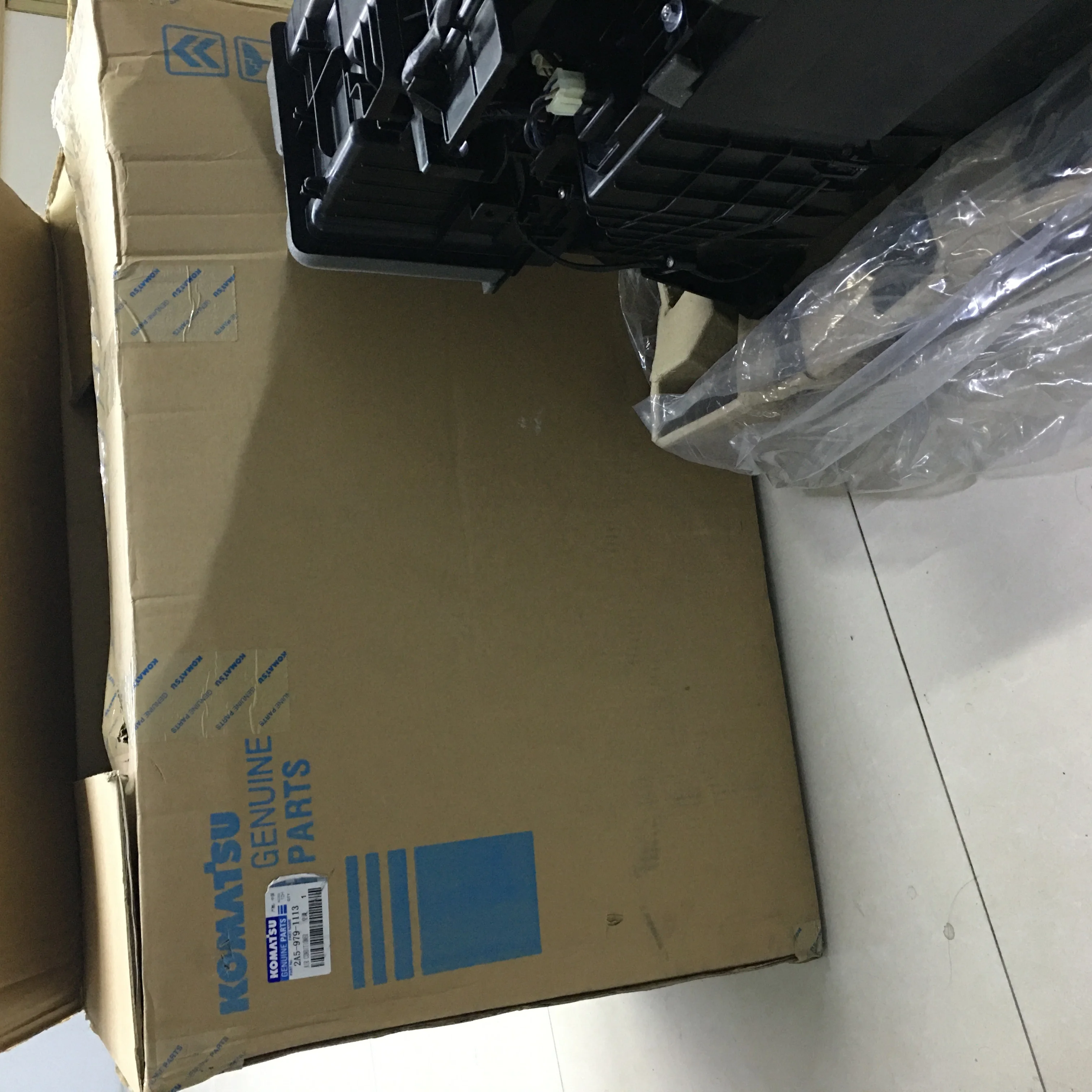 2A5-979-1113 PC200-8M0 حفارة مكيف الهواء آسى آلات البناء جزء