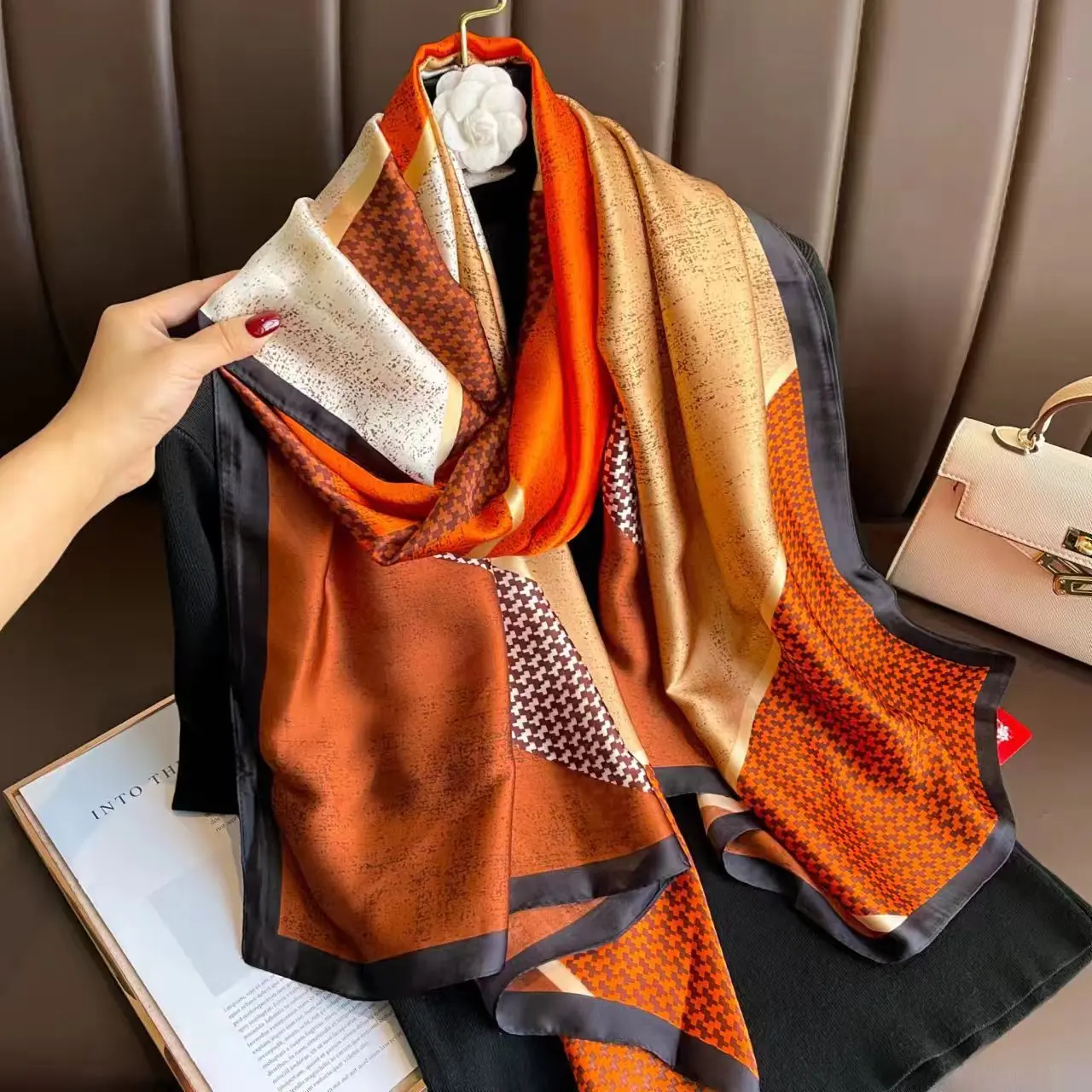 Fashion Silk Scarf Soft Stain Shawl Women'S Luxury Design Shawl Geometric Scarves Stoles Beach Neckerchief Foulard Scarf