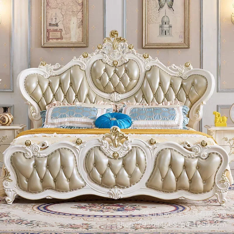 Cama doble de madera maciza estilo europeo TAO de 1.8m, color blanco perla con detalles en champán, ideal para regalo, ampliada para dormitorio de villa, con tapicería de cuero.