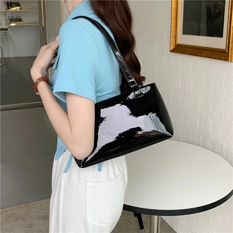 Korean Patent Leather Bright Surface Shoulder Bag Simple Solid High Quality Fashion Square Handbag Zipper Luxury Commuter Bag