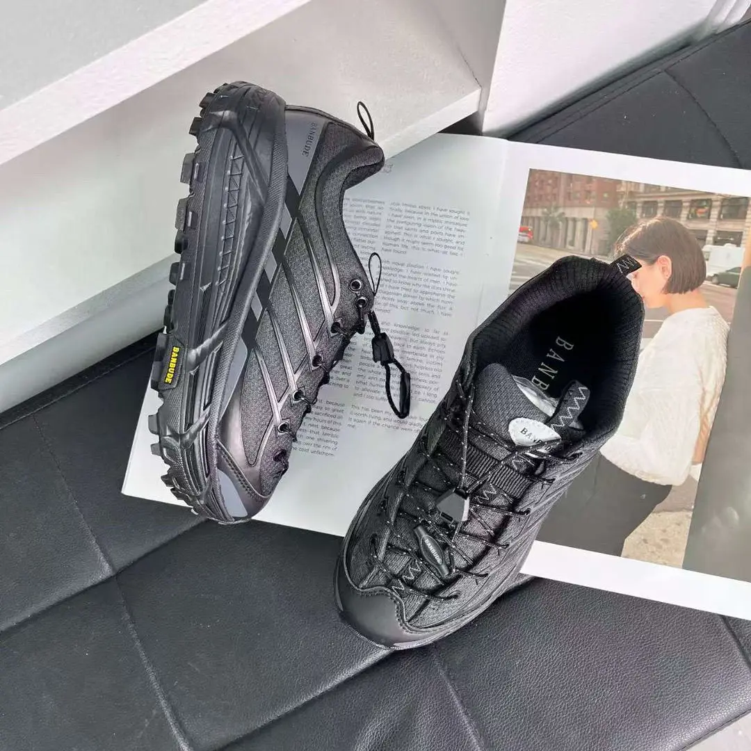 2025 Summer New Men's Outdoor Hiking Shoes Women's Climbing Shoes Fashion Breathable Mesh Casual Sneakers