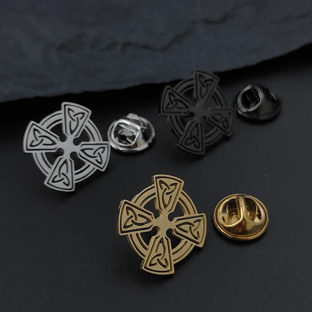 

Viking Celtic hollow gold-plated badge, men's suit brooch, black lapel pin, clothing accessories set, boyfriend gift