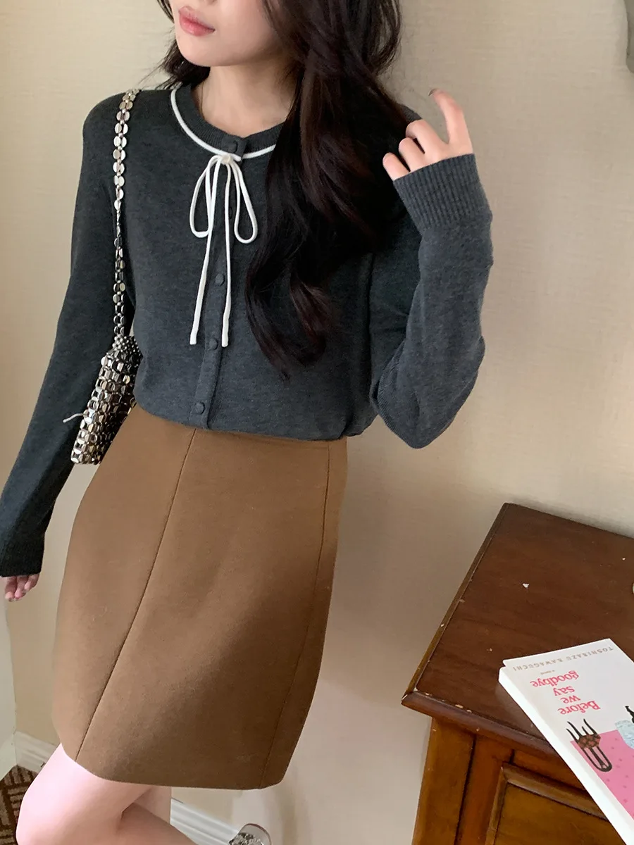 

Early autumn new design butterfly tie tied round neck knitted cardigan