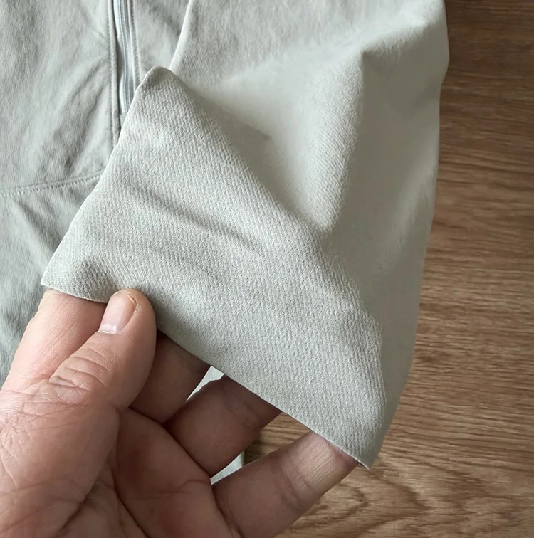 Herren-Softshell-Kapuzenjacke – Leichte Reißverschluss-Jacke für den Alltag im Herbst und für Outdoor-Aktivitäten – Detail 24