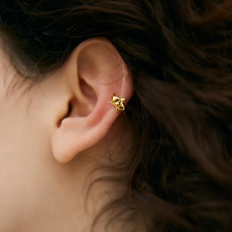 

CCFJOYAS 1 pair of 925 Sterling Silver Plated 18K Gold Bowknot Clip Earrings for Women French Retro No piercing Ear Cuff Clips