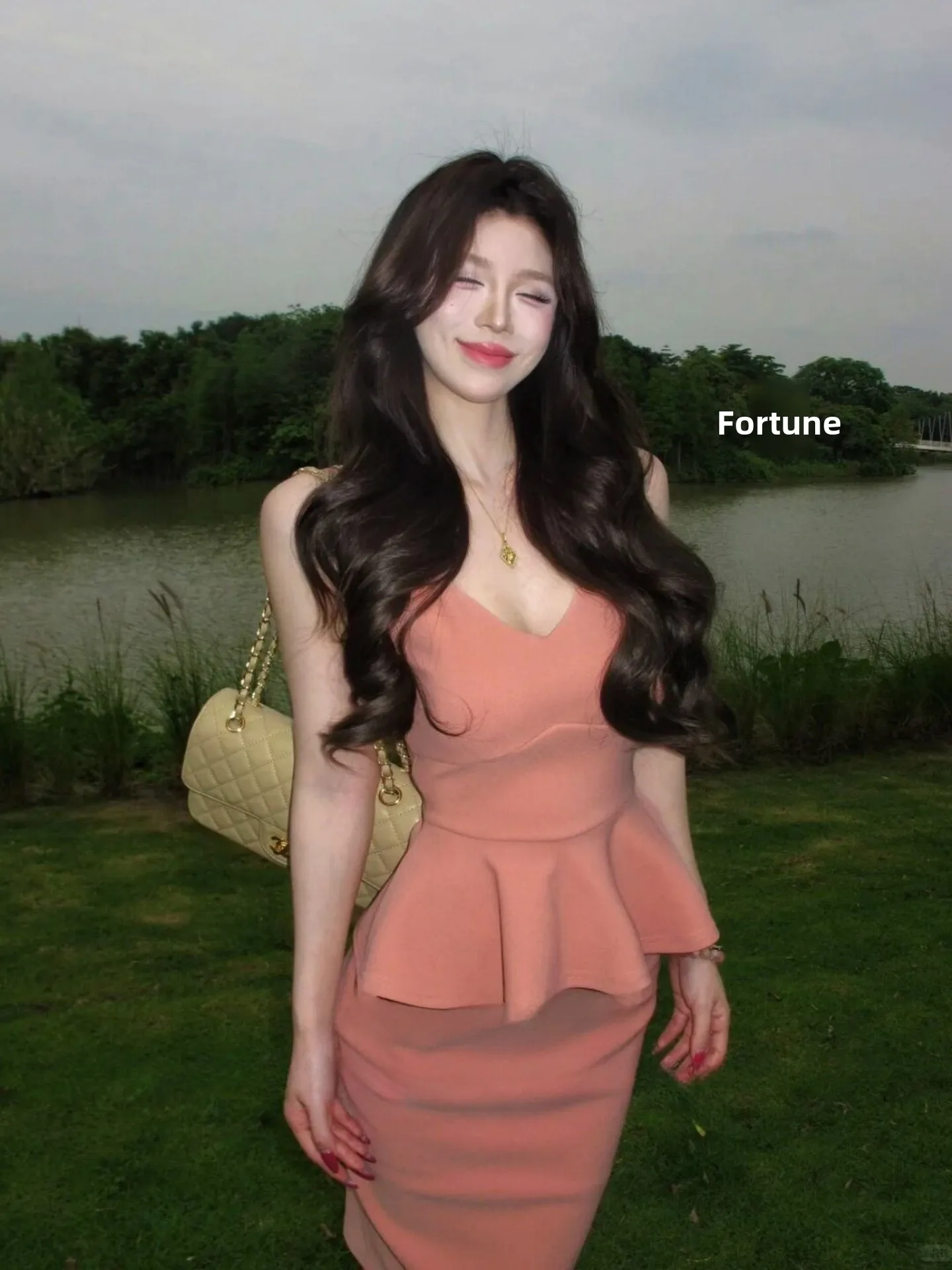 

Elegant Women's Short V-Neck Dress Set Two-Piece Suite with Belted Waist Strap Vest Top Bodycon Skirt Summer Fashion Outfit