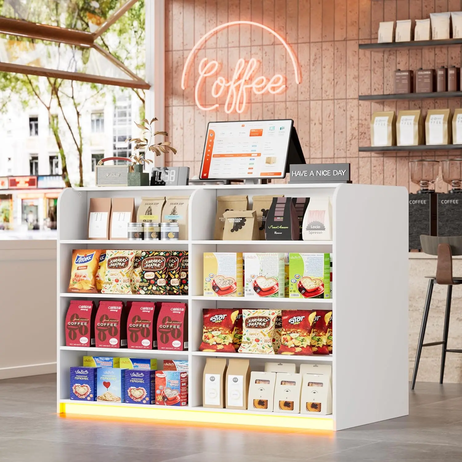 مكتب استقبال مع عداد للبيع بالتجزئة والخروج، وعداد استقبال أمامي حديث مع أضواء LED وأدراج وأرفف مفتوحة