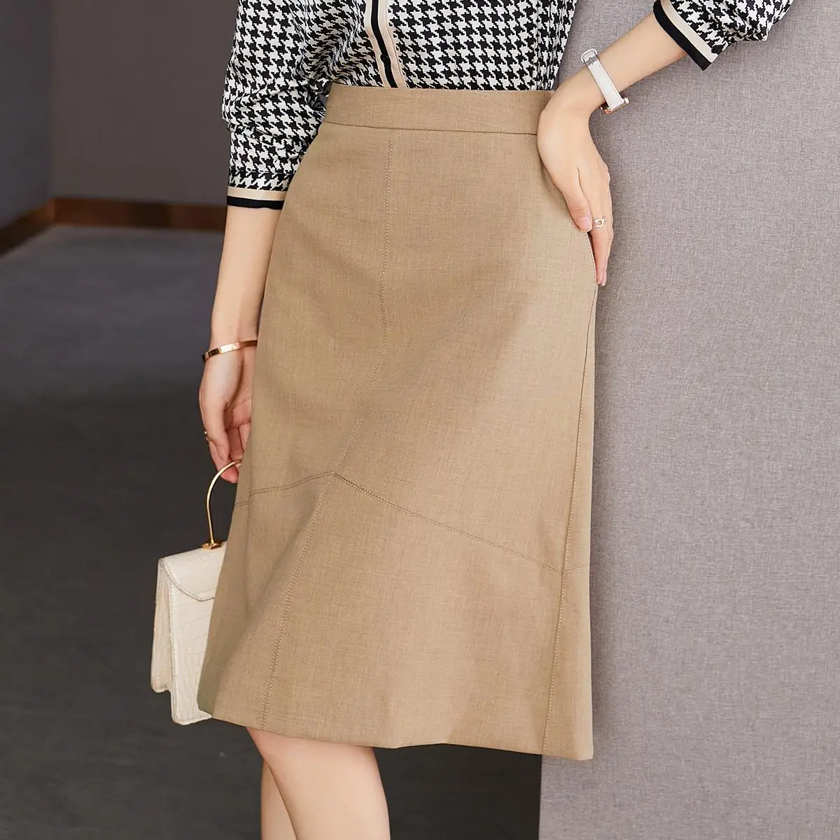 Half-length skirt 2023 summer new European and American style high waist and thin A-line wrapped hip skirt women's mid-length pr