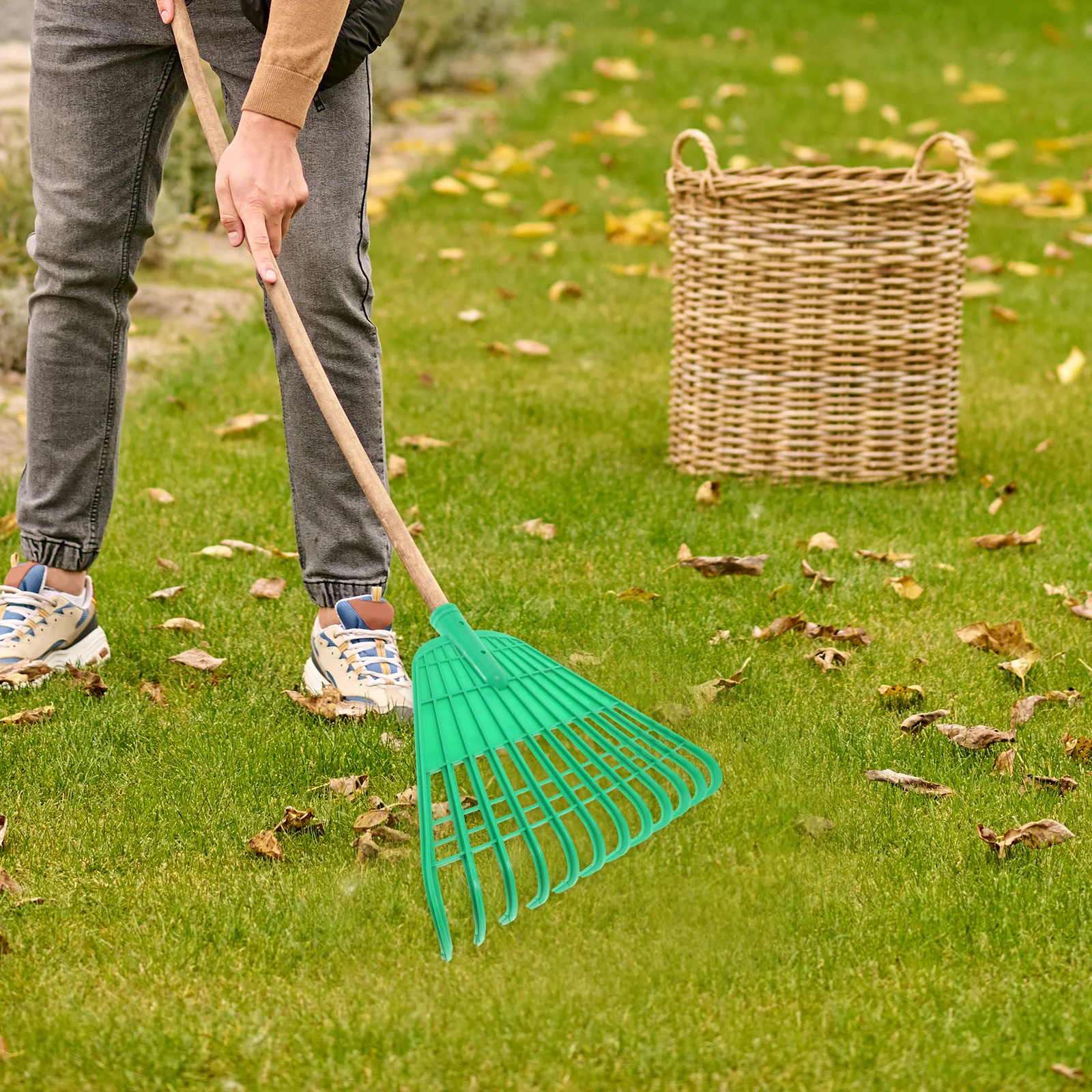 

Lawn Leveling Heavy Duty Plastic Leaf Head Replacement Garden Tool Accessories Durable Lightweight Efficient Ergonomic Design