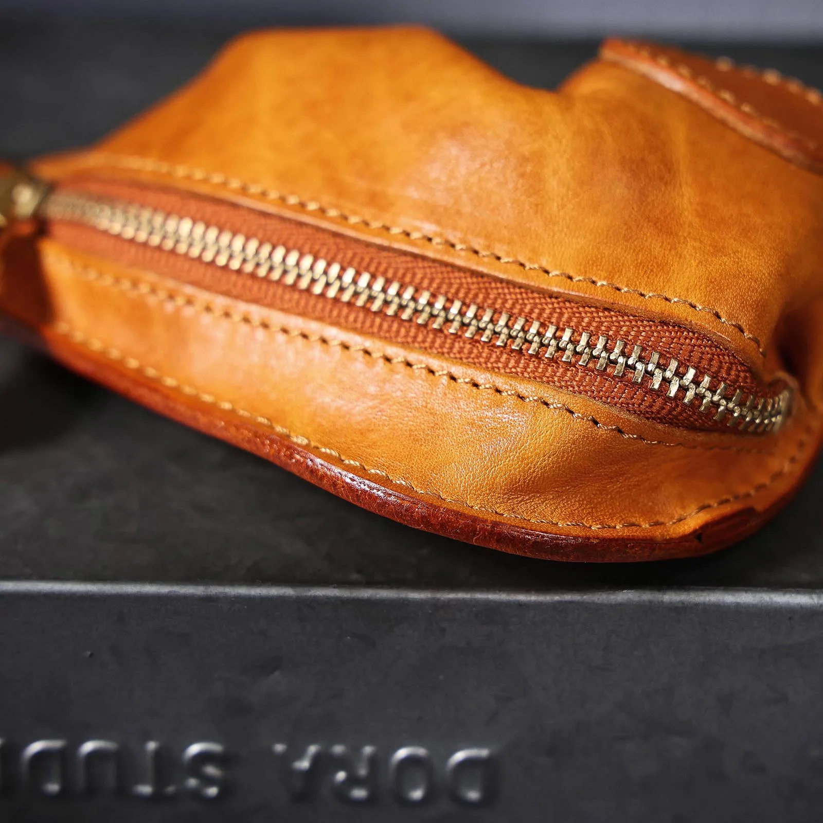 Echtleder Autoschlüsselhalter Unisex Casual Schlüsseltasche aus pflanzlich gegerbtem Rindsleder Gürteltasche für Münzen. – Detail 21