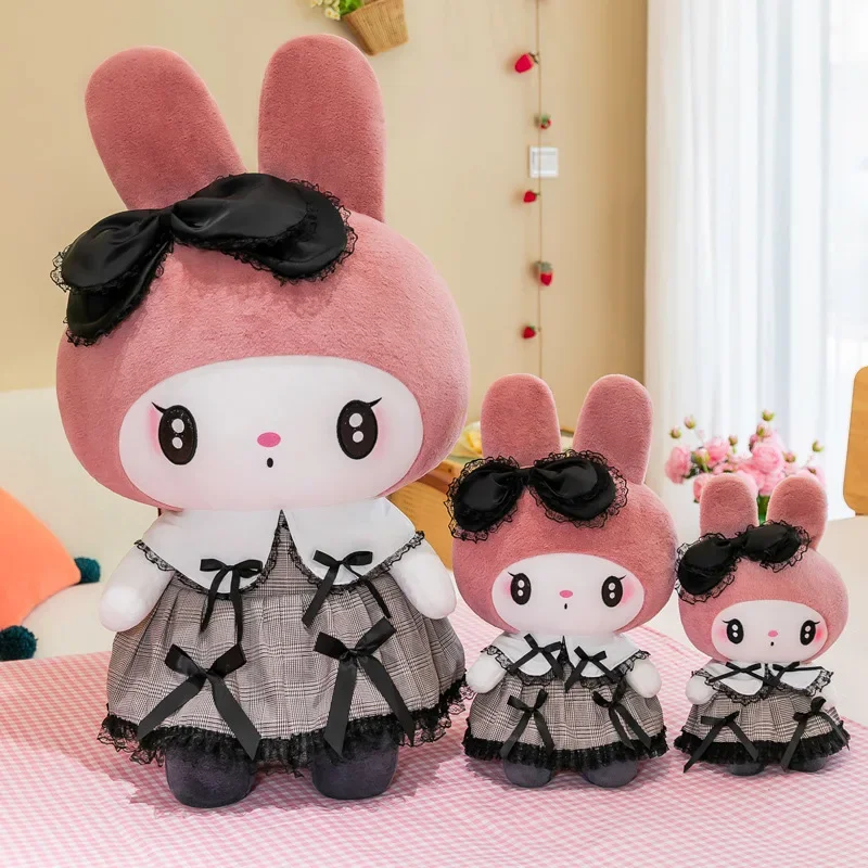 Jouets en peluche Sanurgente Black Kuromi Melody pour filles, poupées en peluche Kawaii, oreiller de coussin de canapé de dessin animé, jouet en dentelle gothique sombre, cadeau d'anniversaire