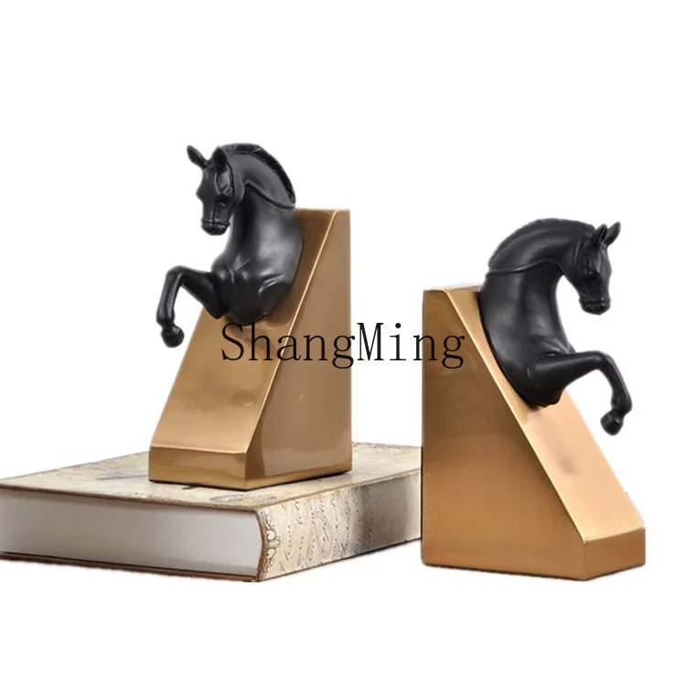 

PYH light luxury pair of horse head ornaments, high-end home furnishing, hotel animal decoration gifts, handicrafts