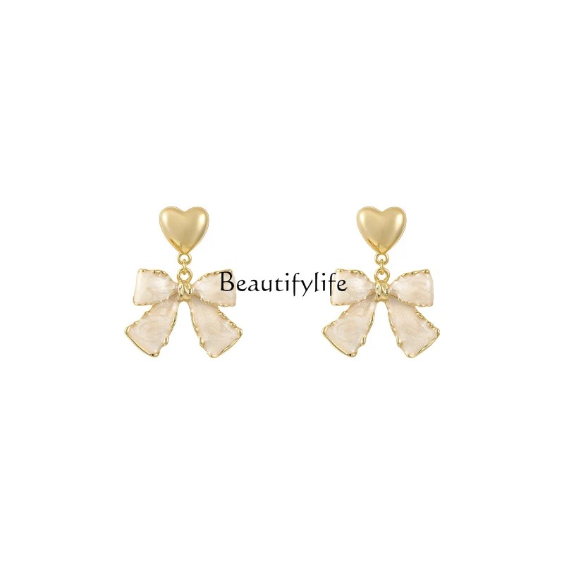 

Sweet Bow Love Heart Earrings Niche Design Retro Stud Earrings Sterling Silver Earrings